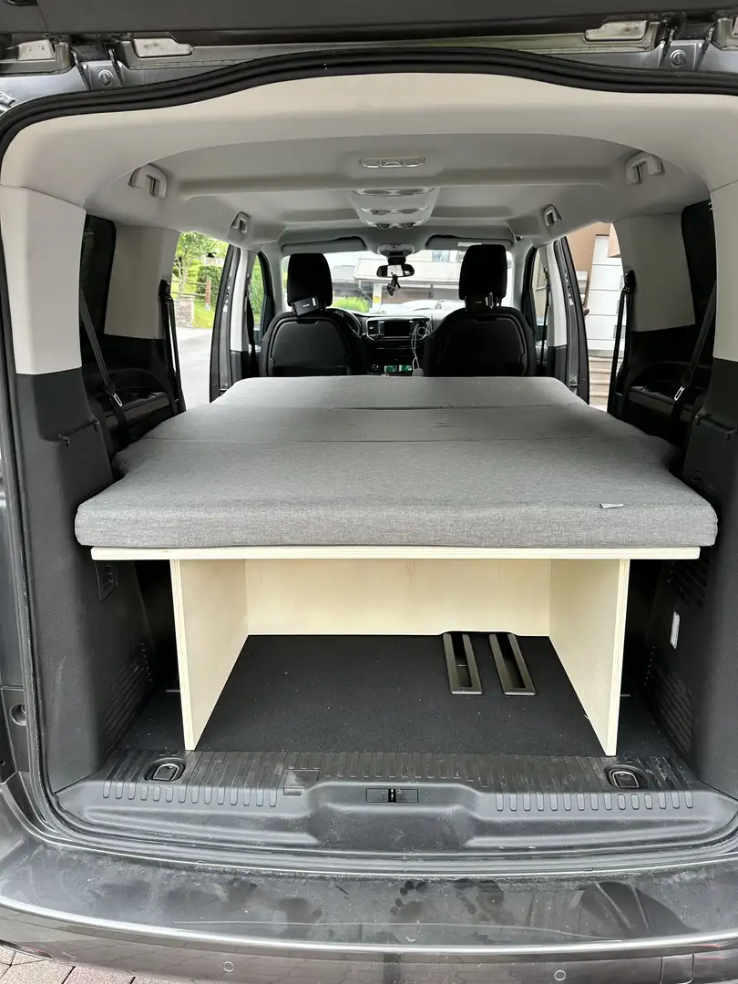 Toyota Proace Verso 2,0 D-4D 180 Medium Family+ Aut. - 1