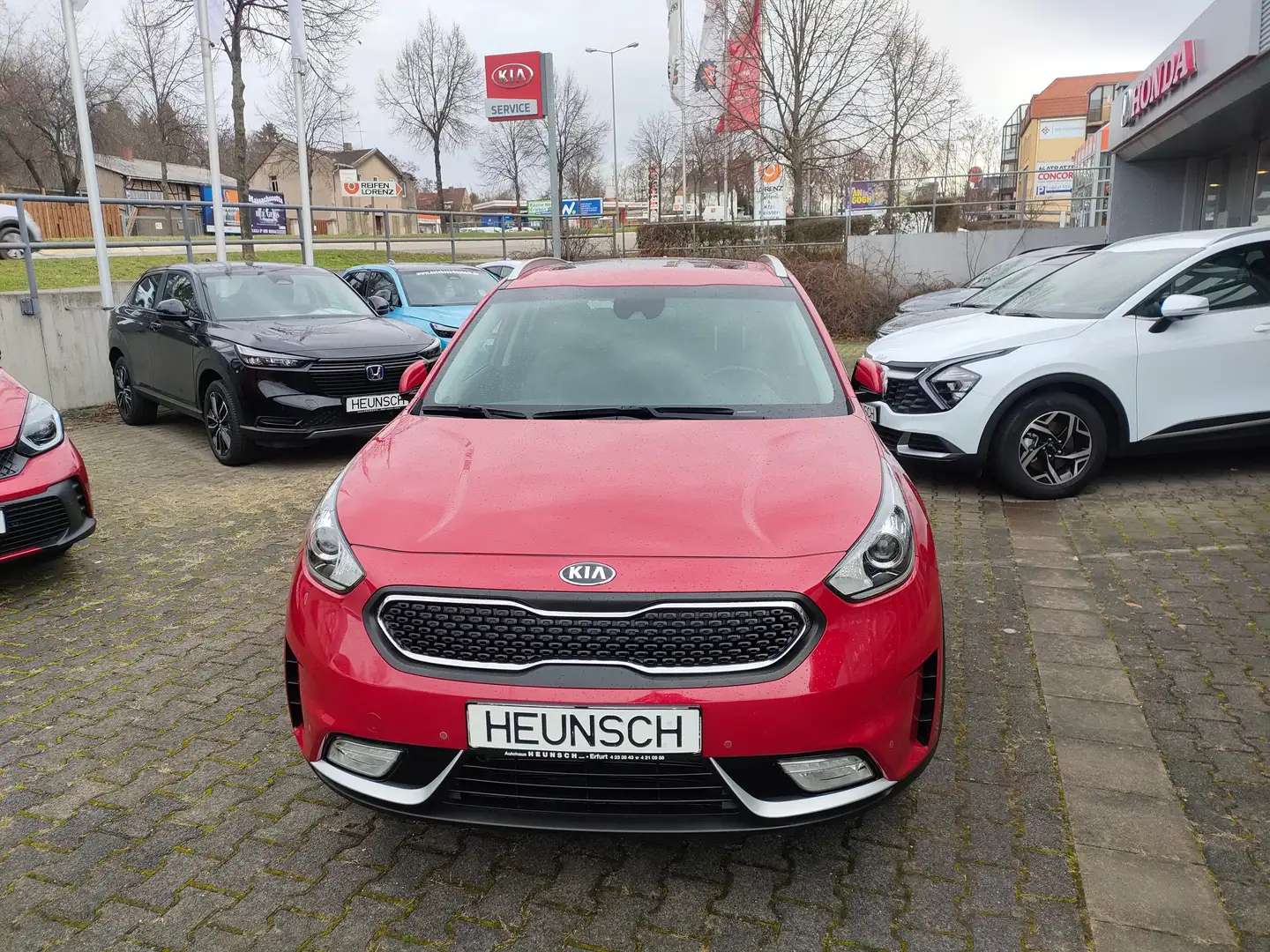 Kia Niro 1.6 GDI HEV 2WD Aut. Spirit Red - 1