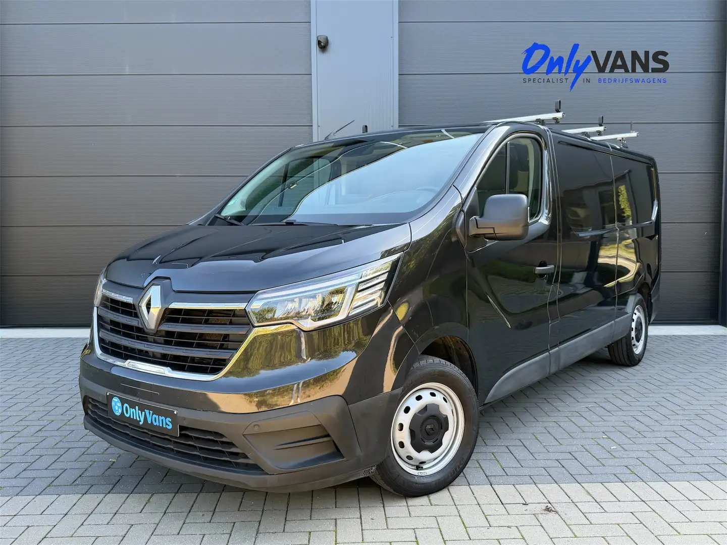 Renault Trafic 2.0 dCi L2 / LED / Nav / Trekh  € 20.652 Ex BTW Noir - 1