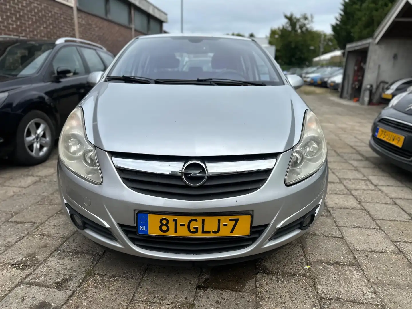 Opel Corsa 1.4-16V Cosmo Grijs - 2