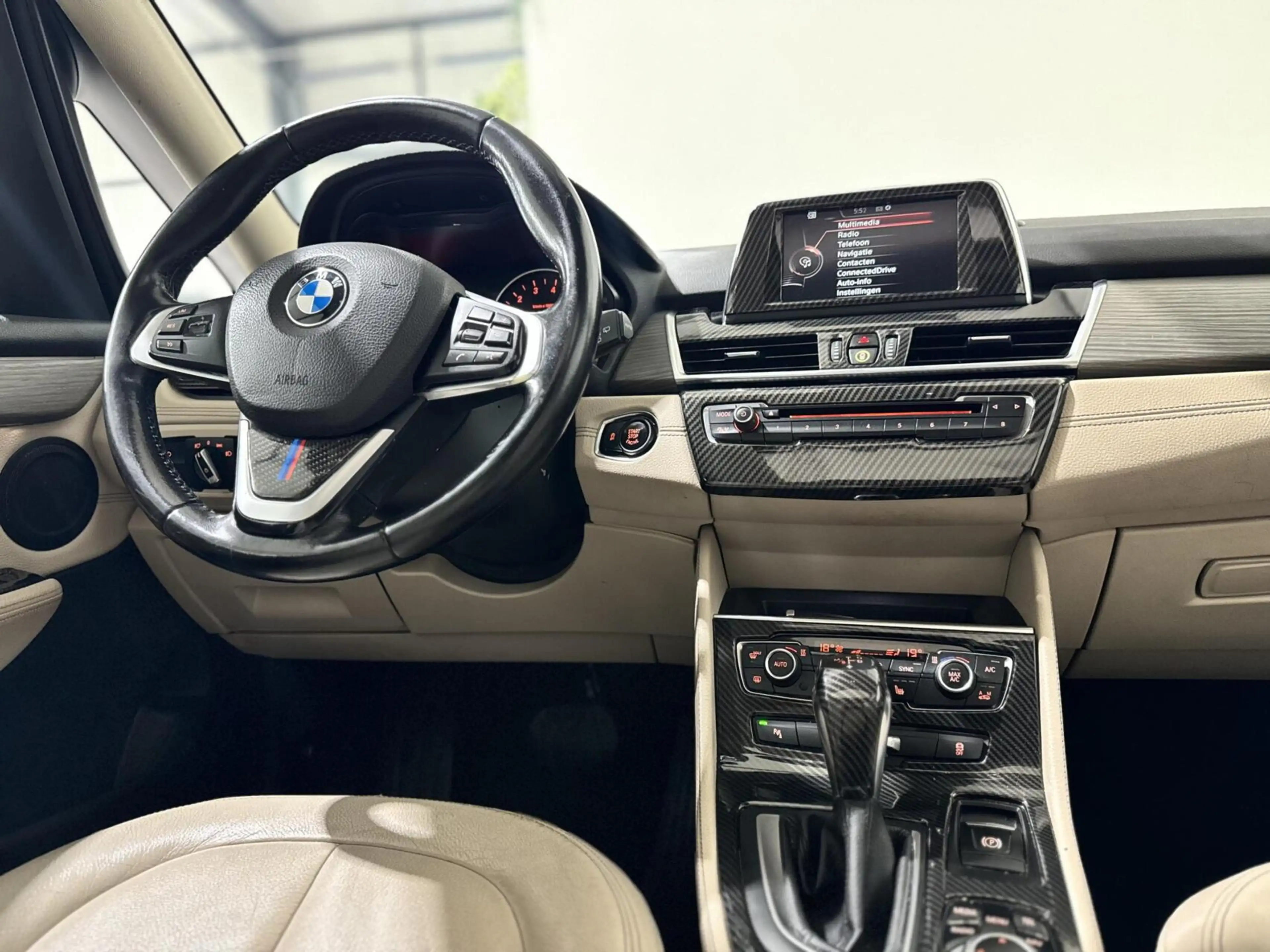 BMW 220 2-serie Gran Tourer 220i M Sport 7p|PANO|TREKHAAK| — photo 26