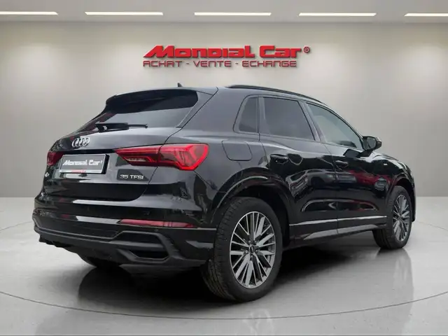 Audi Q3 view 7