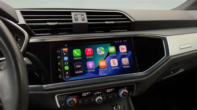 Audi Q3 view 20
