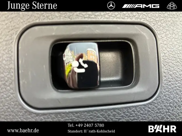 Mercedes-Benz E-Class view 12