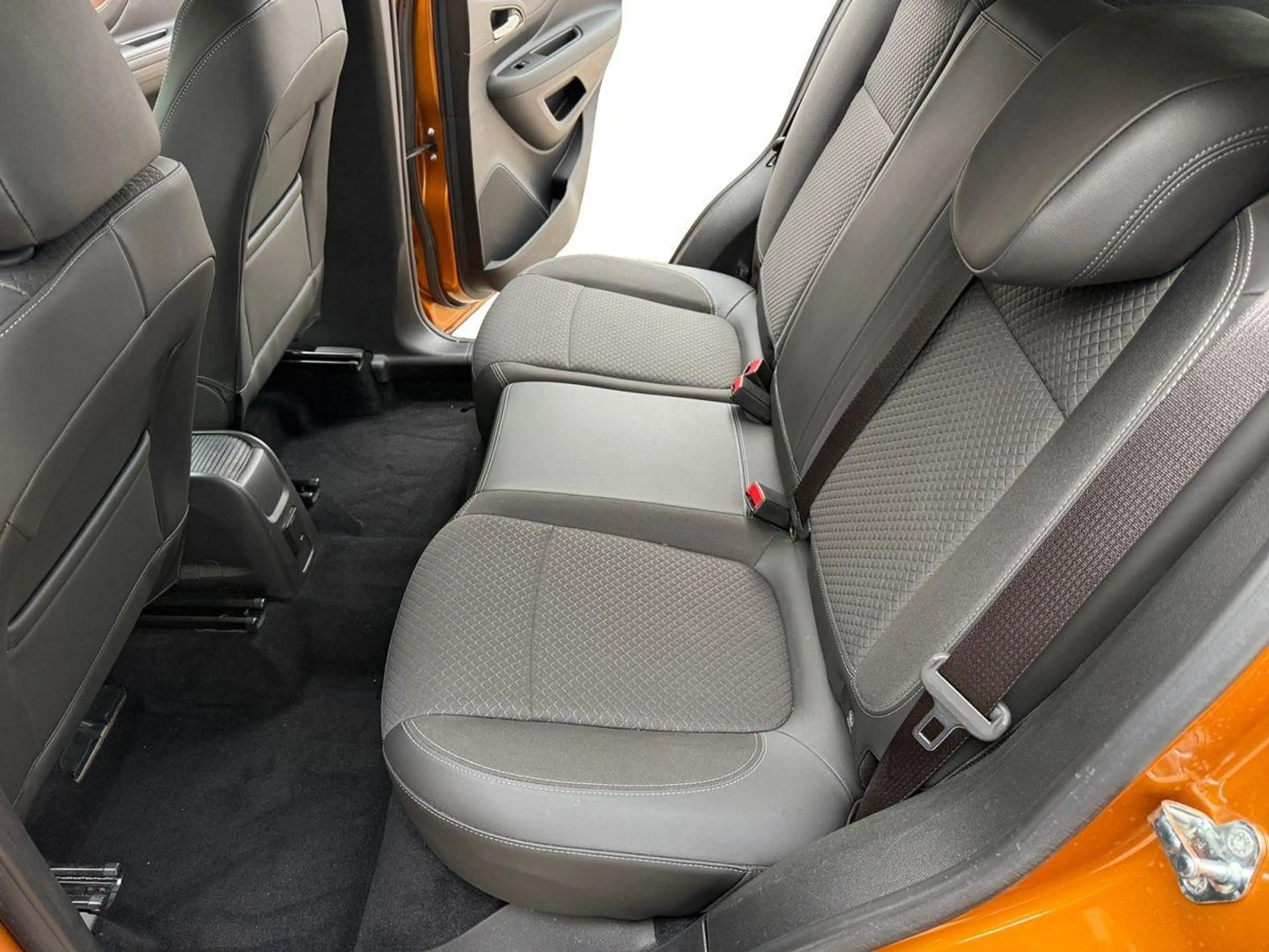 Opel Mokka X Innovation 1.4 LED/IntelliLink/PDC/Allwetter — photo 14