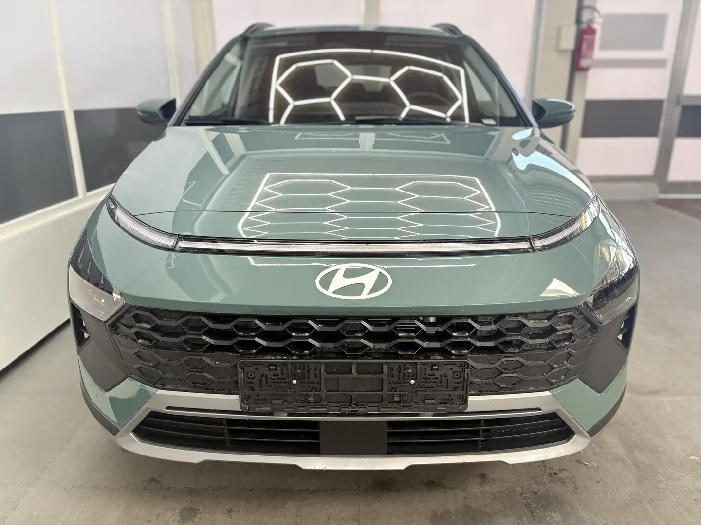 Hyundai BAYON STYLE DCT SHZ NAVI RFK Licht/Regensensor 17ALU ... Grün - 2
