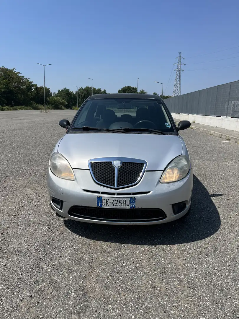 Lancia Ypsilon 1.3 mjt 16v ModaMilano - 1