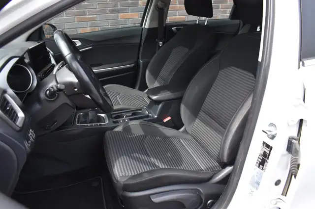 Kia Ceed view 14