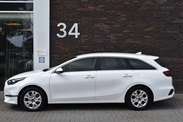 Kia Ceed view 4