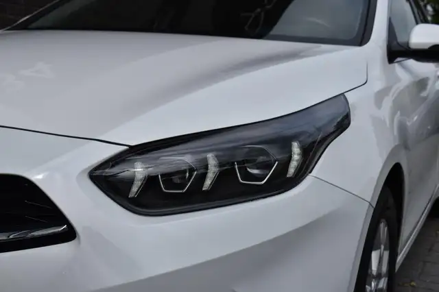 Kia Ceed view 9