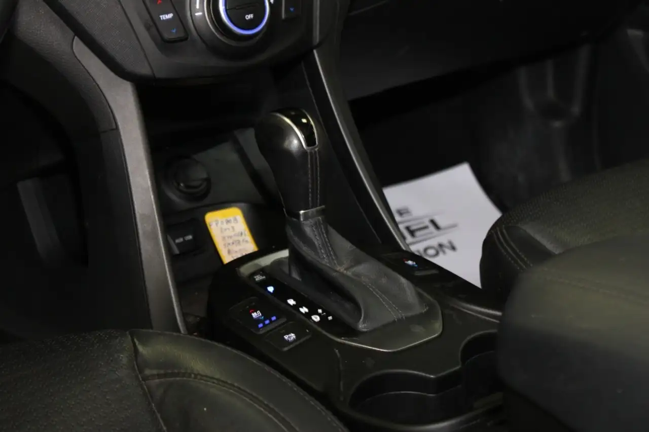Hyundai SANTA FE снимка Hyundai SANTA FE