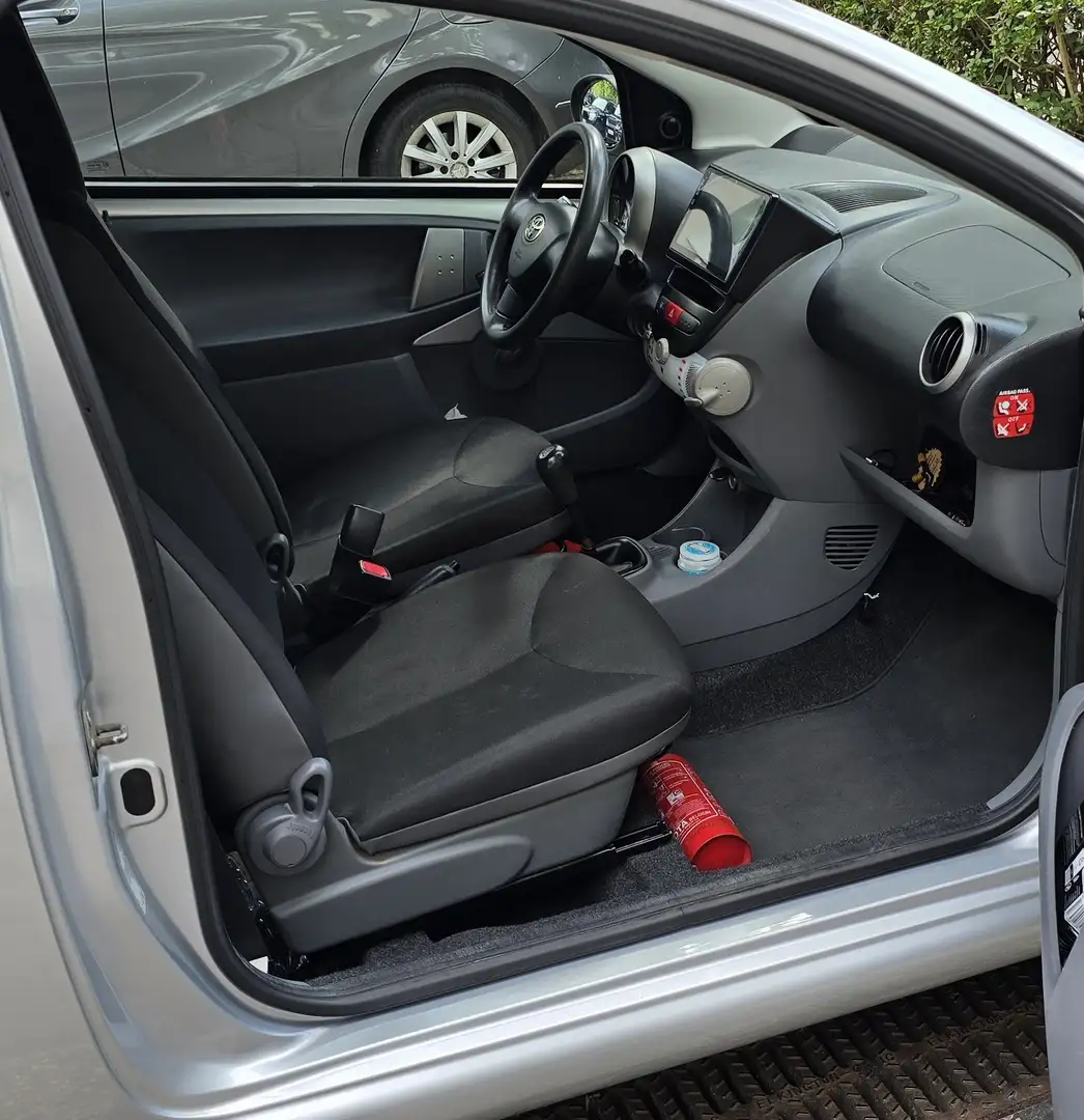 Toyota Aygo 1.0L Essence - 2