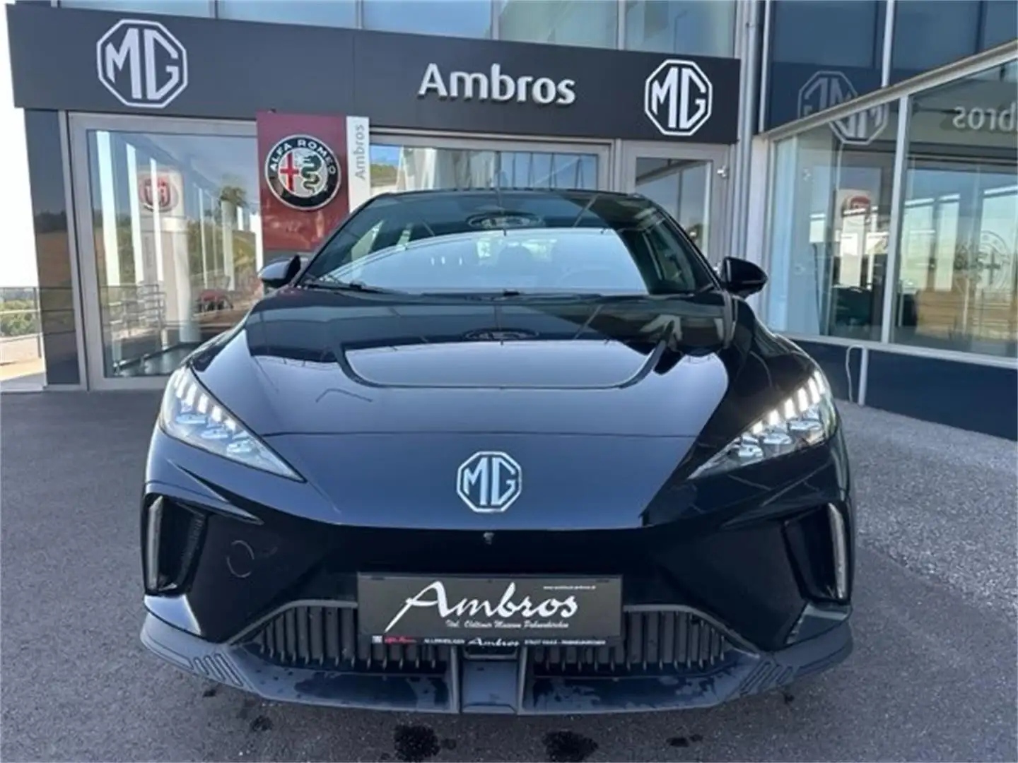 MG MG4 Luxury 64 kWh Schwarz - 2