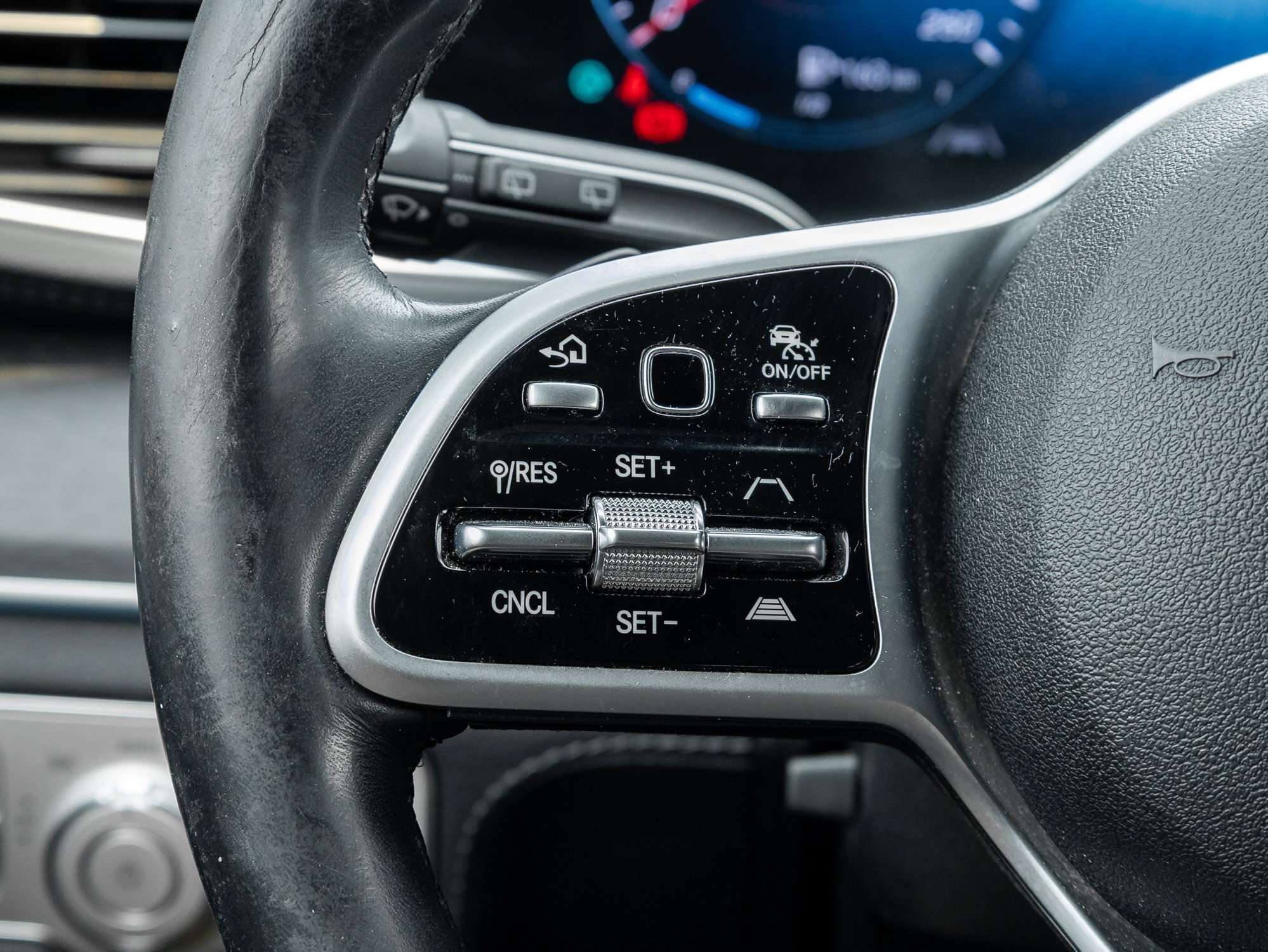 used 2020 Mercedes-Benz GLE car, priced at $43,749