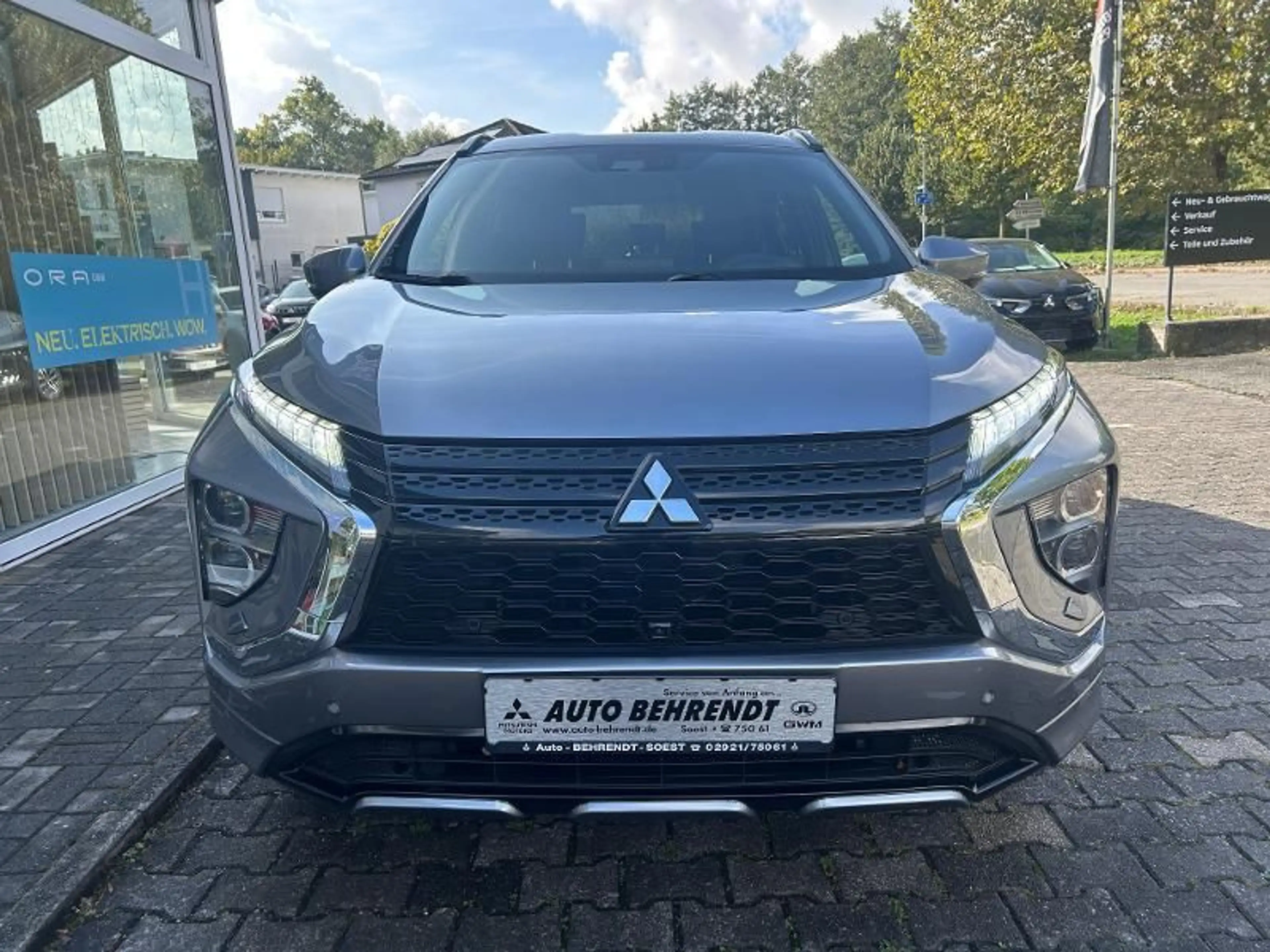 Mitsubishi Eclipse Cross PHEV TOP 2.4 *Allwetter*AHK*Leder — photo 2