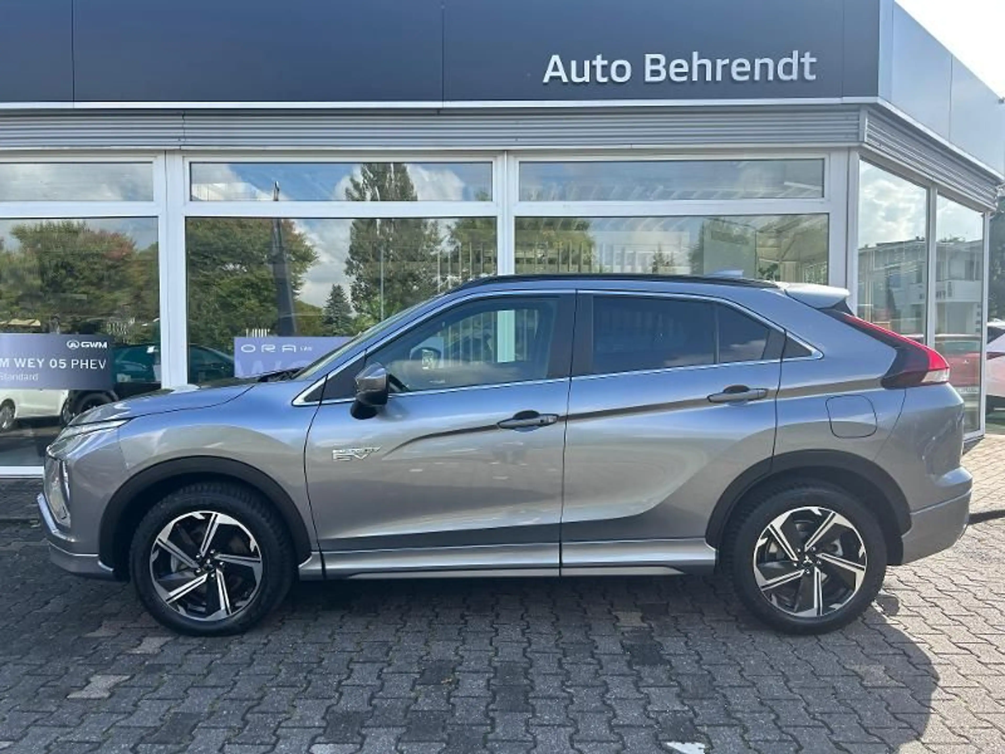 Mitsubishi Eclipse Cross PHEV TOP 2.4 *Allwetter*AHK*Leder — photo 3