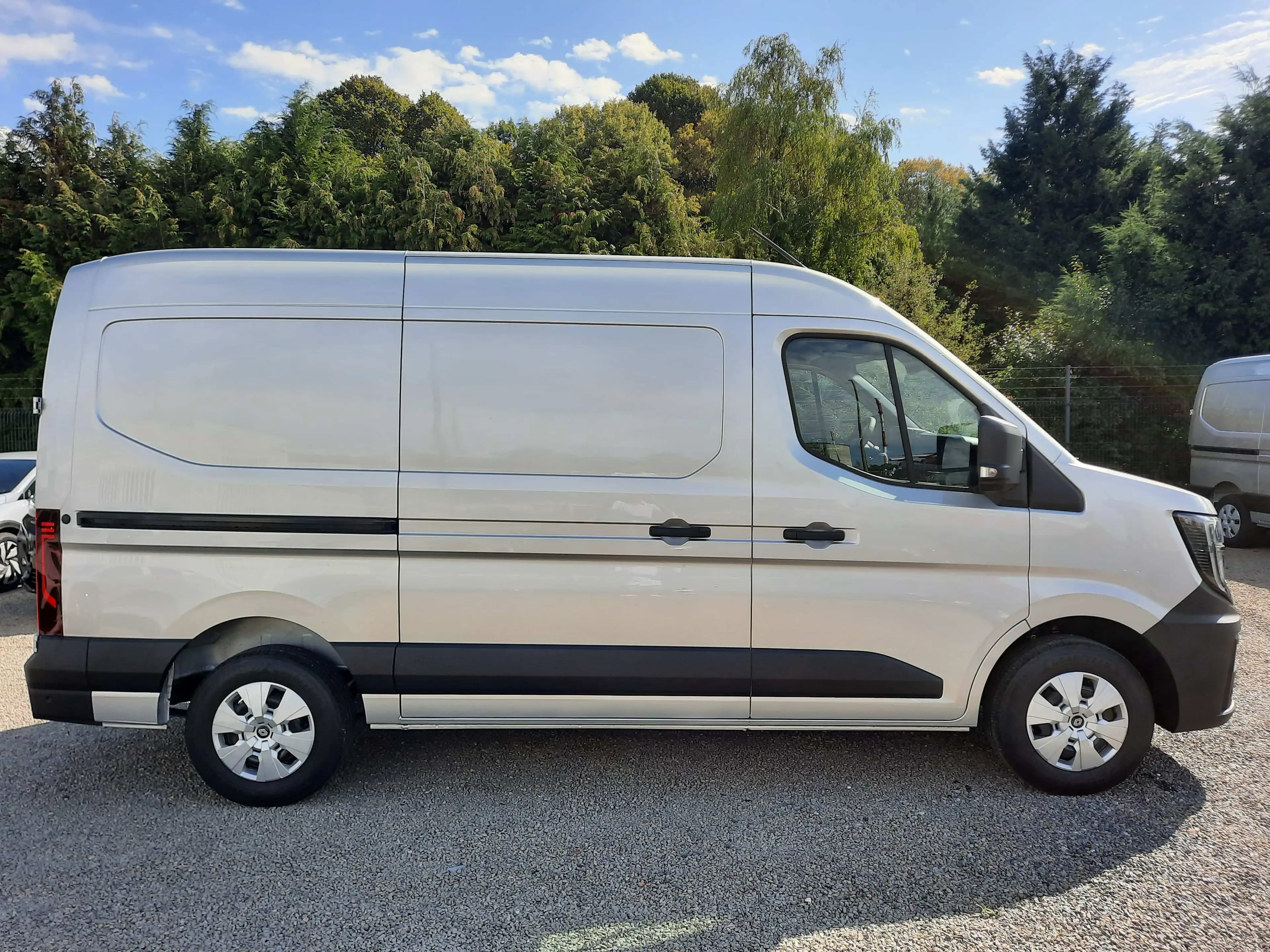 Renault Master Fourgon 3.5T L2H2 2.0 BlueDCI 170 A9 Extra 0 km — photo 9