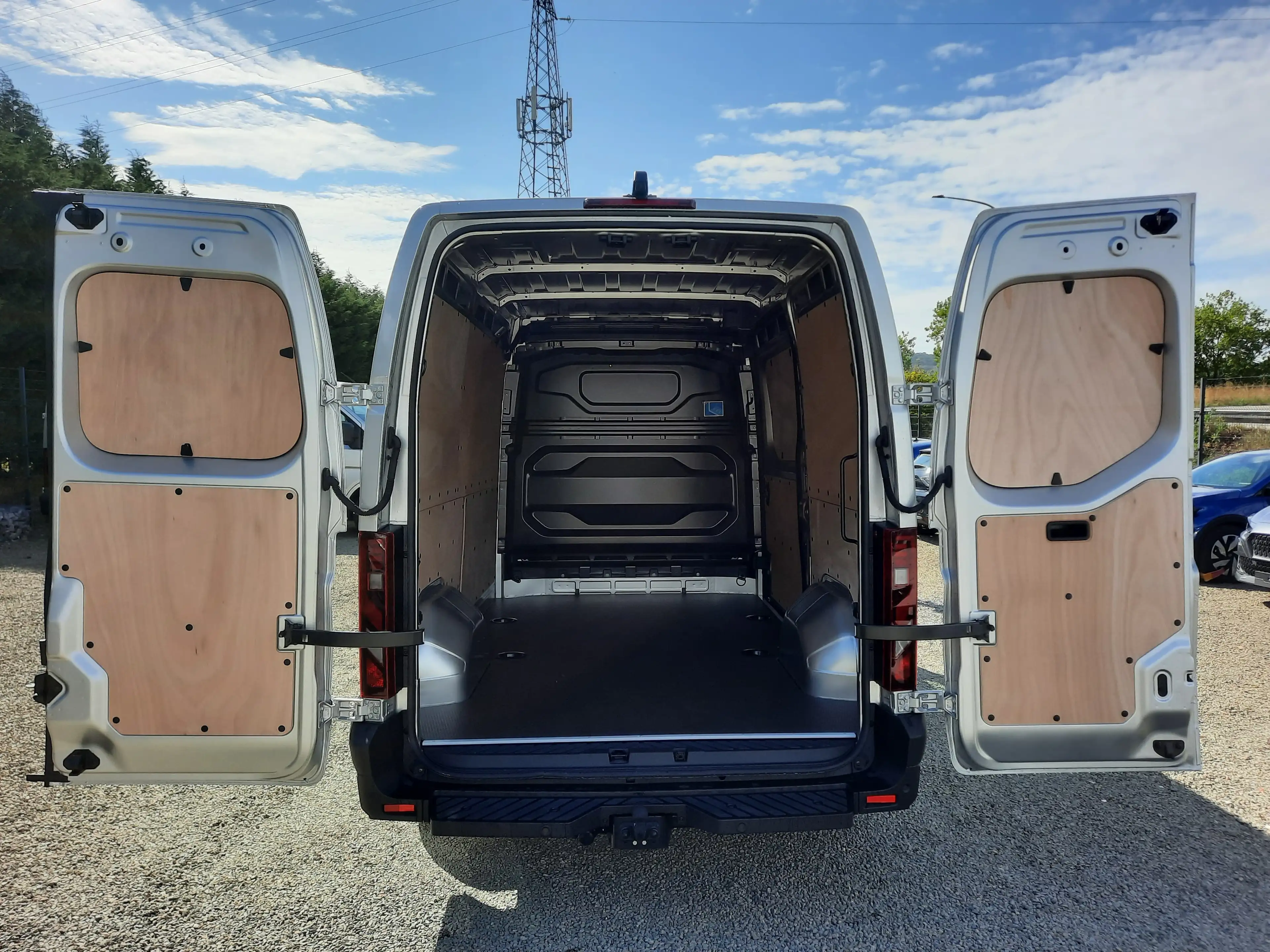 Renault Master Fourgon 3.5T L2H2 2.0 BlueDCI 170 A9 Extra 0 km — photo 7