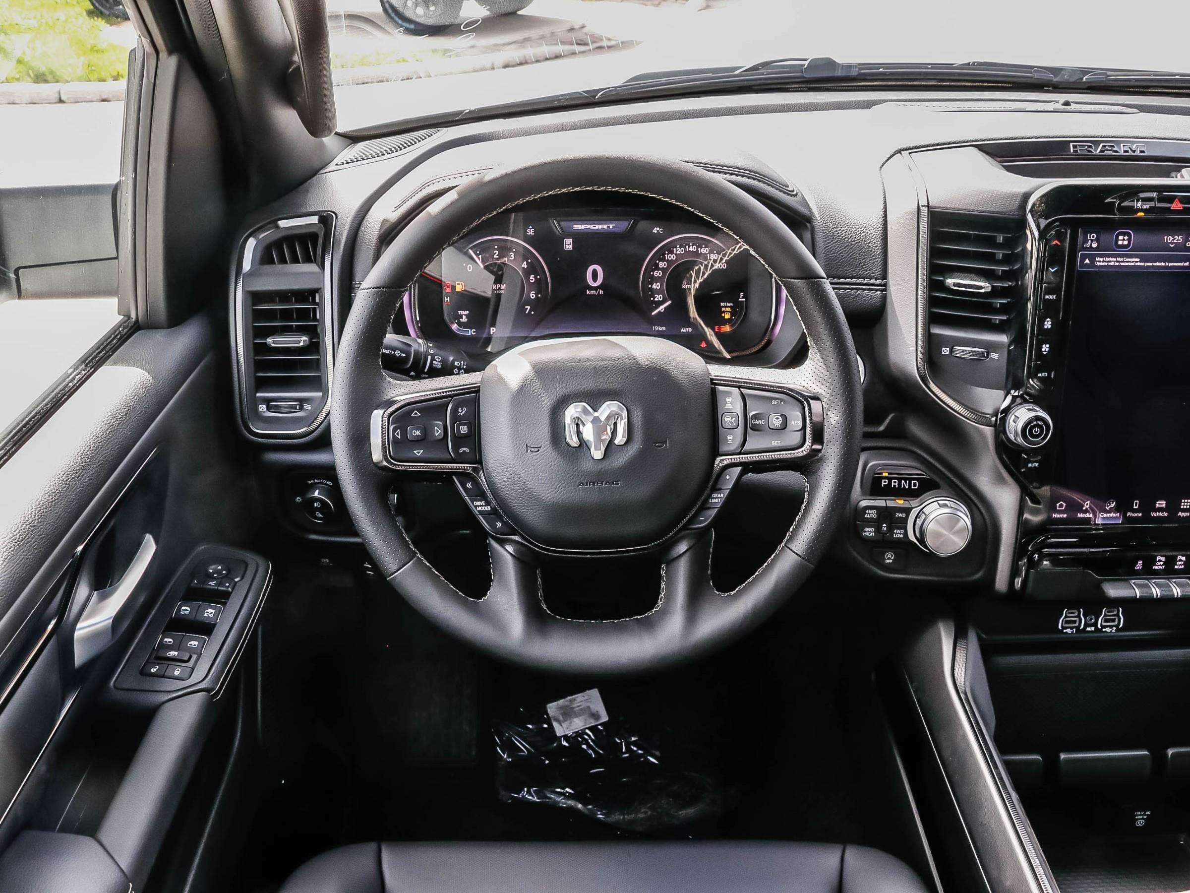 2026 RAM 1500 Sport PANORAMIC ROOF | HEATED SEATS & STEERING WHE — photo 3