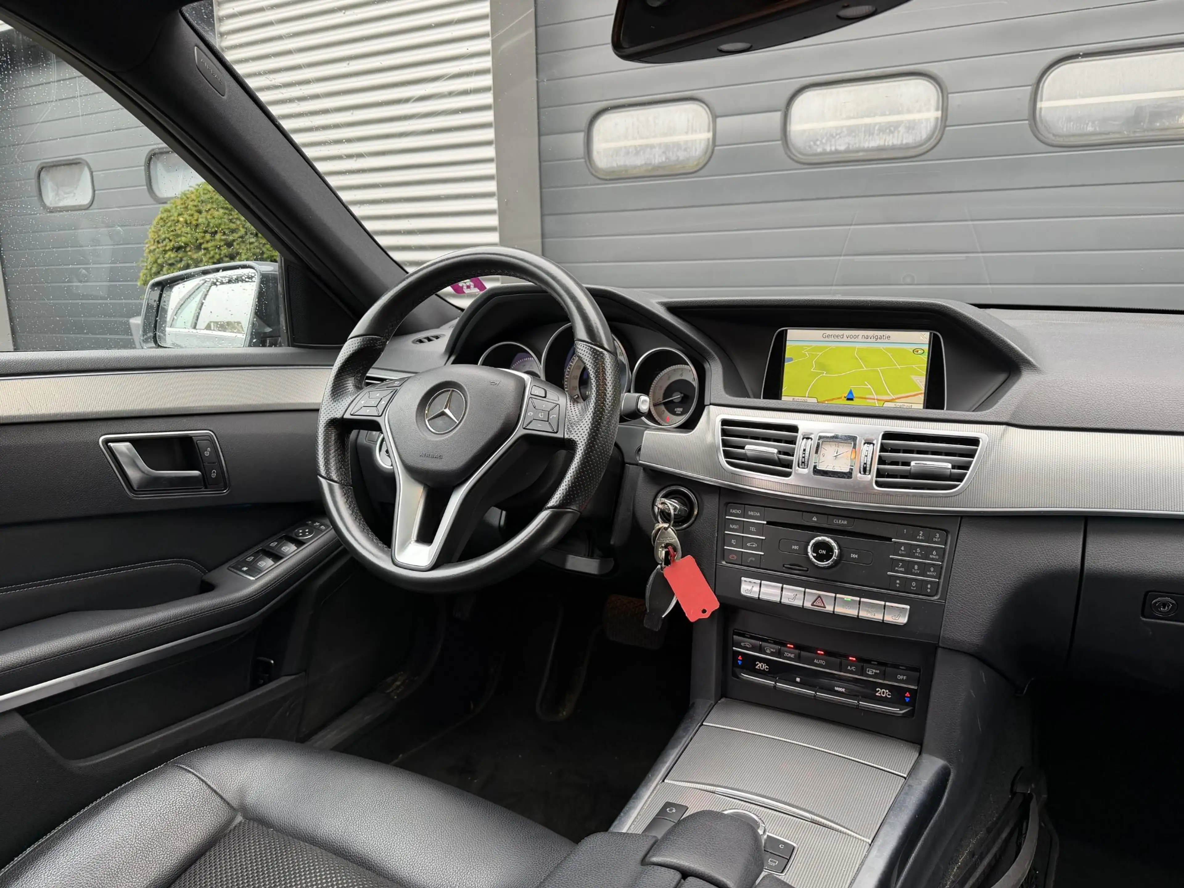 Mercedes-Benz E 250 Estate Ambition Avantgarde | Panoramadak | Navigat — photo 3