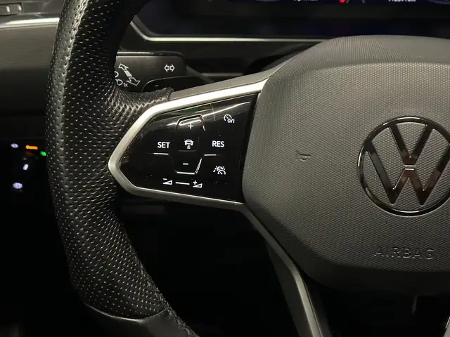 Volkswagen Tiguan Allspace view 16