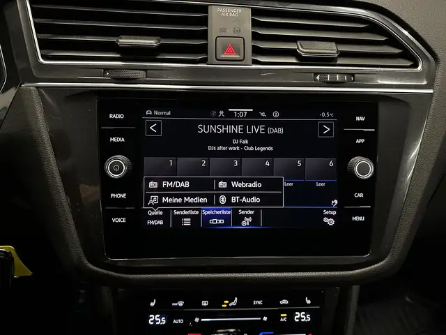 Volkswagen Tiguan Allspace view 24