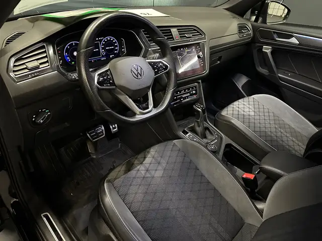 Volkswagen Tiguan Allspace view 14