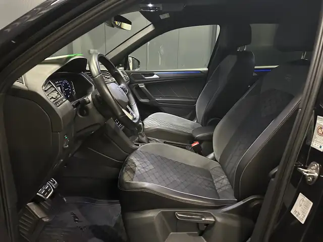 Volkswagen Tiguan Allspace view 13