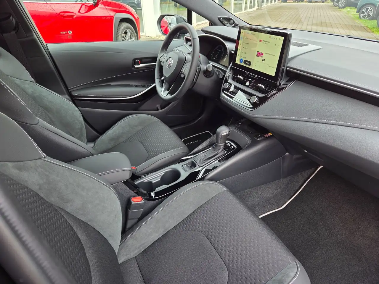 Toyota Corolla Touring Sports 2.0 Hybrid Lounge ACC Pano 11