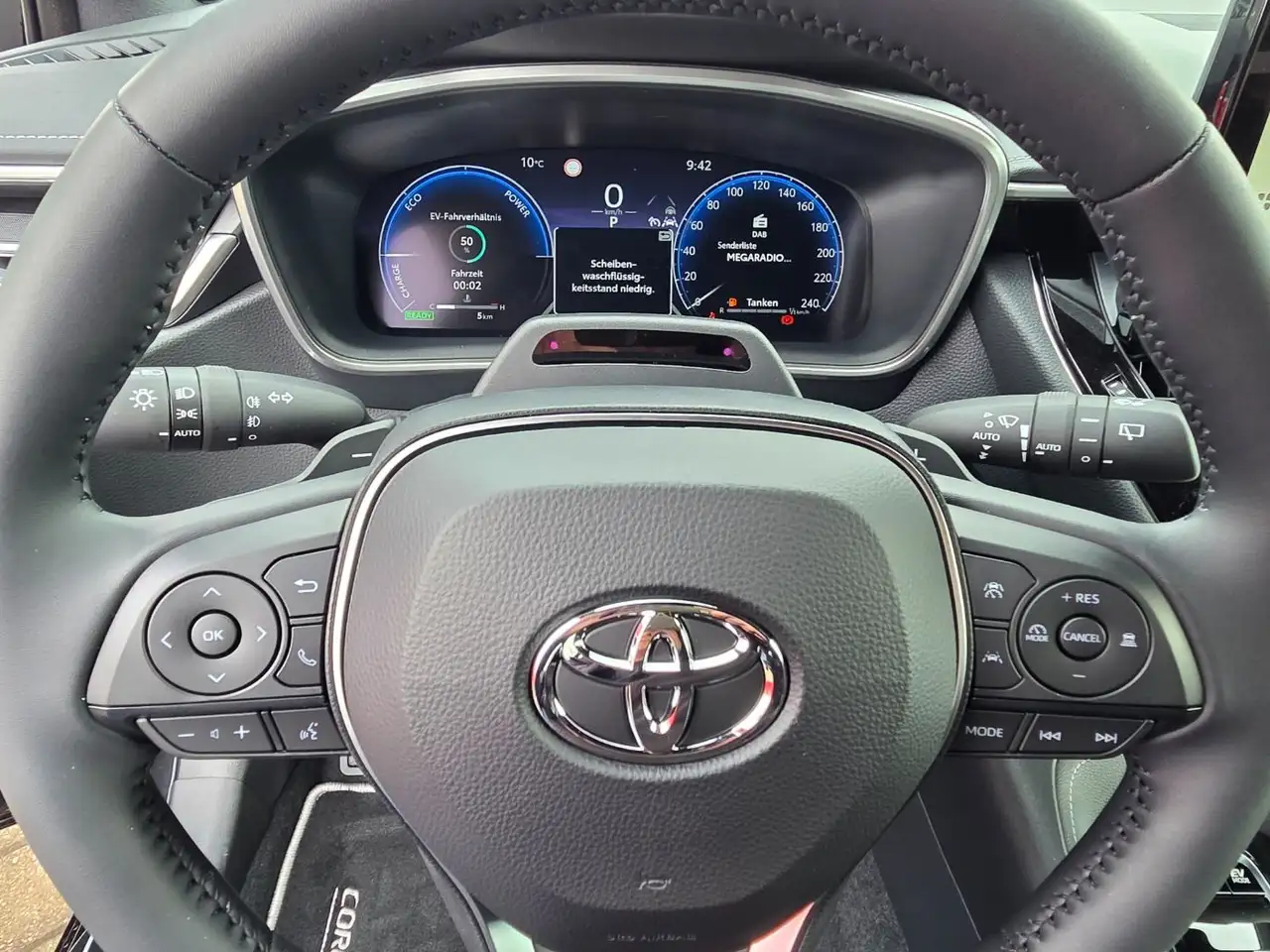 Toyota Corolla Touring Sports 2.0 Hybrid Lounge ACC Pano 13