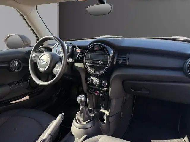 Mini Hatch view 7