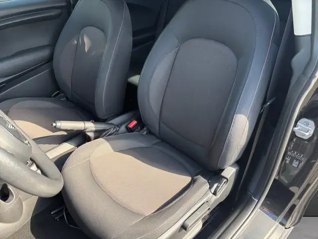 Mini Hatch view 12