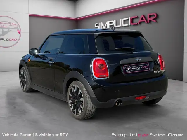 Mini Hatch view 3