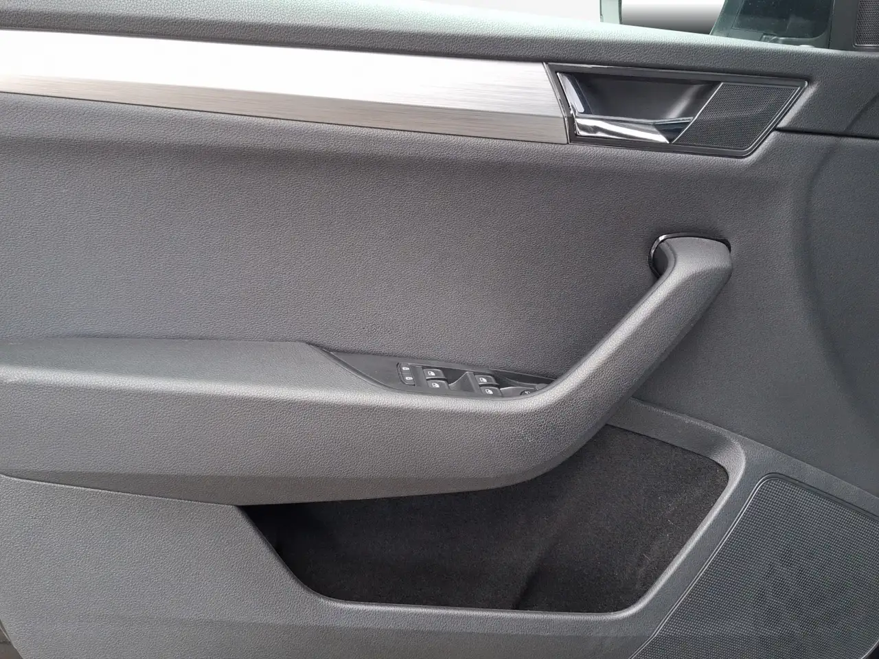 Skoda Superb Combi 1.5 TSI DSG Ambition, миниатюра 6