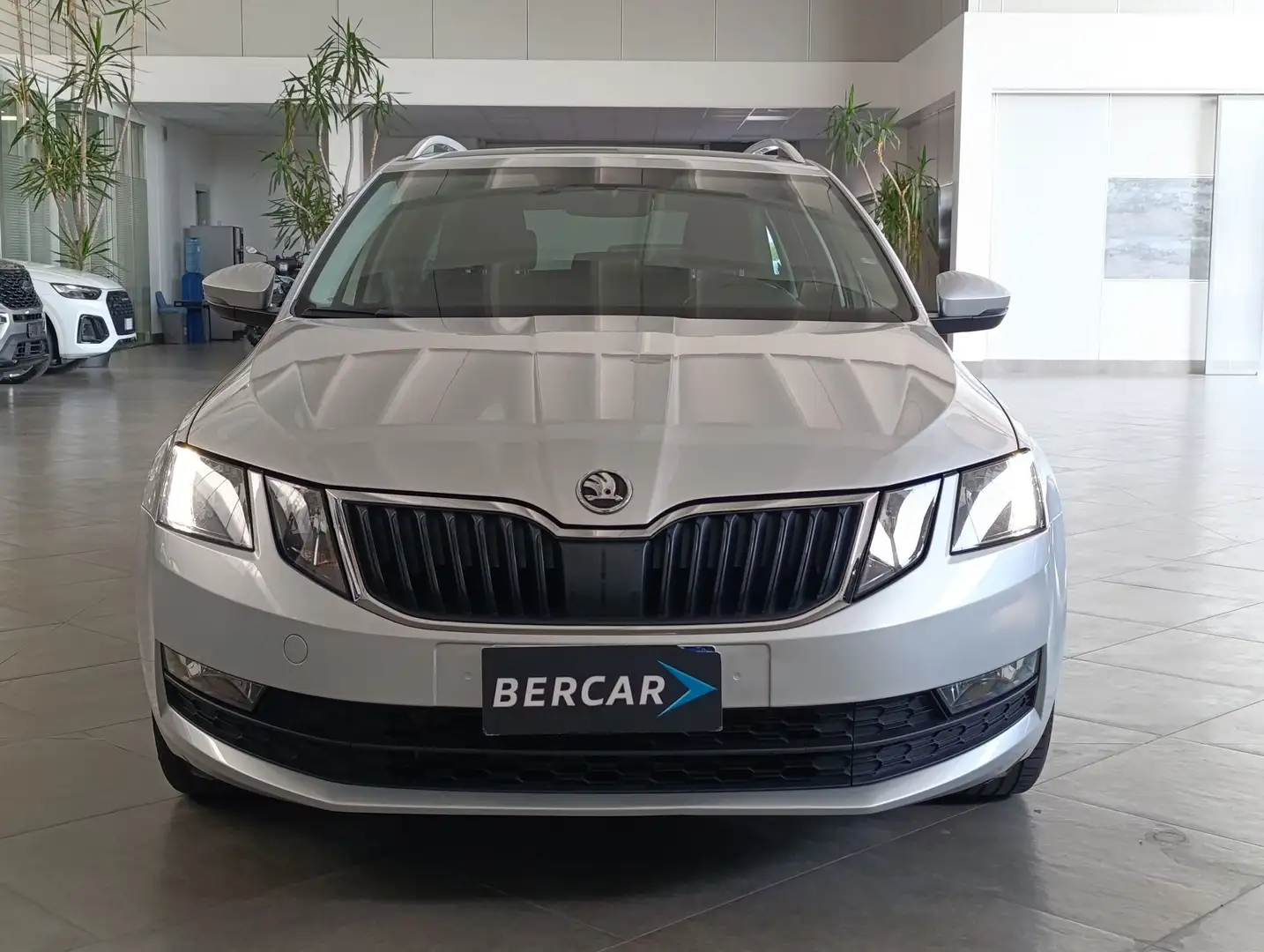 Skoda Octavia 1.4 TSI Wagon Ambition G-Tec Argento - 2