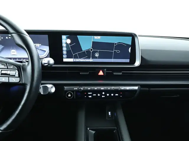 Hyundai Ioniq 6 view 11