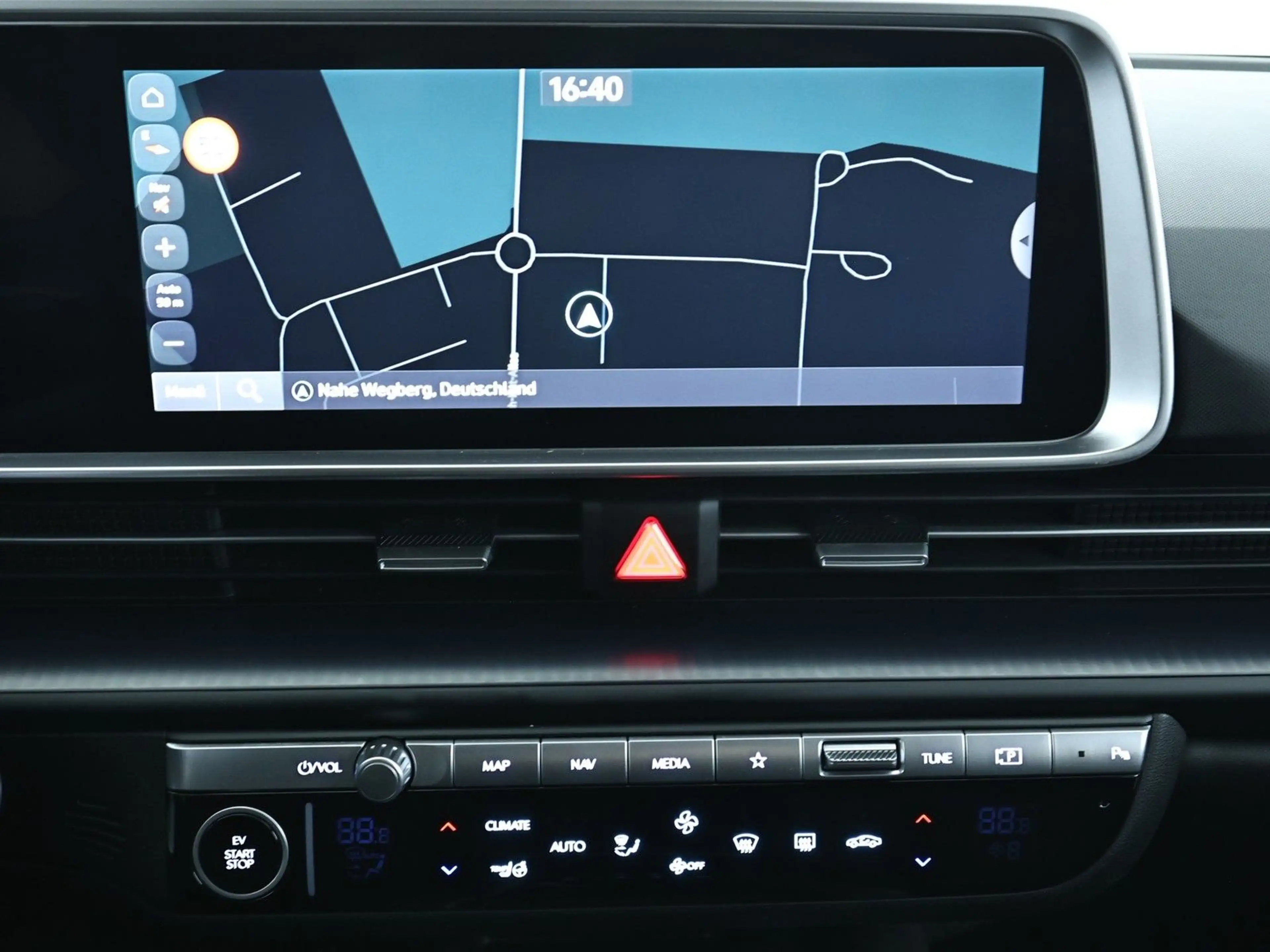 Hyundai IONIQ 6 Elektro 53 kWh LED|Kamera|Navi — photo 12
