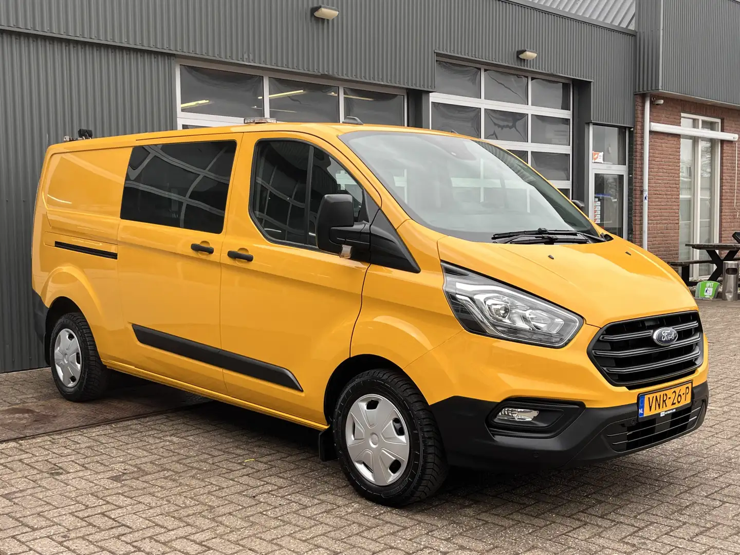 Ford Transit Custom 340 2.0 TDCI L2H1 DC Airco Cruise control Trekhaak Geel - 1