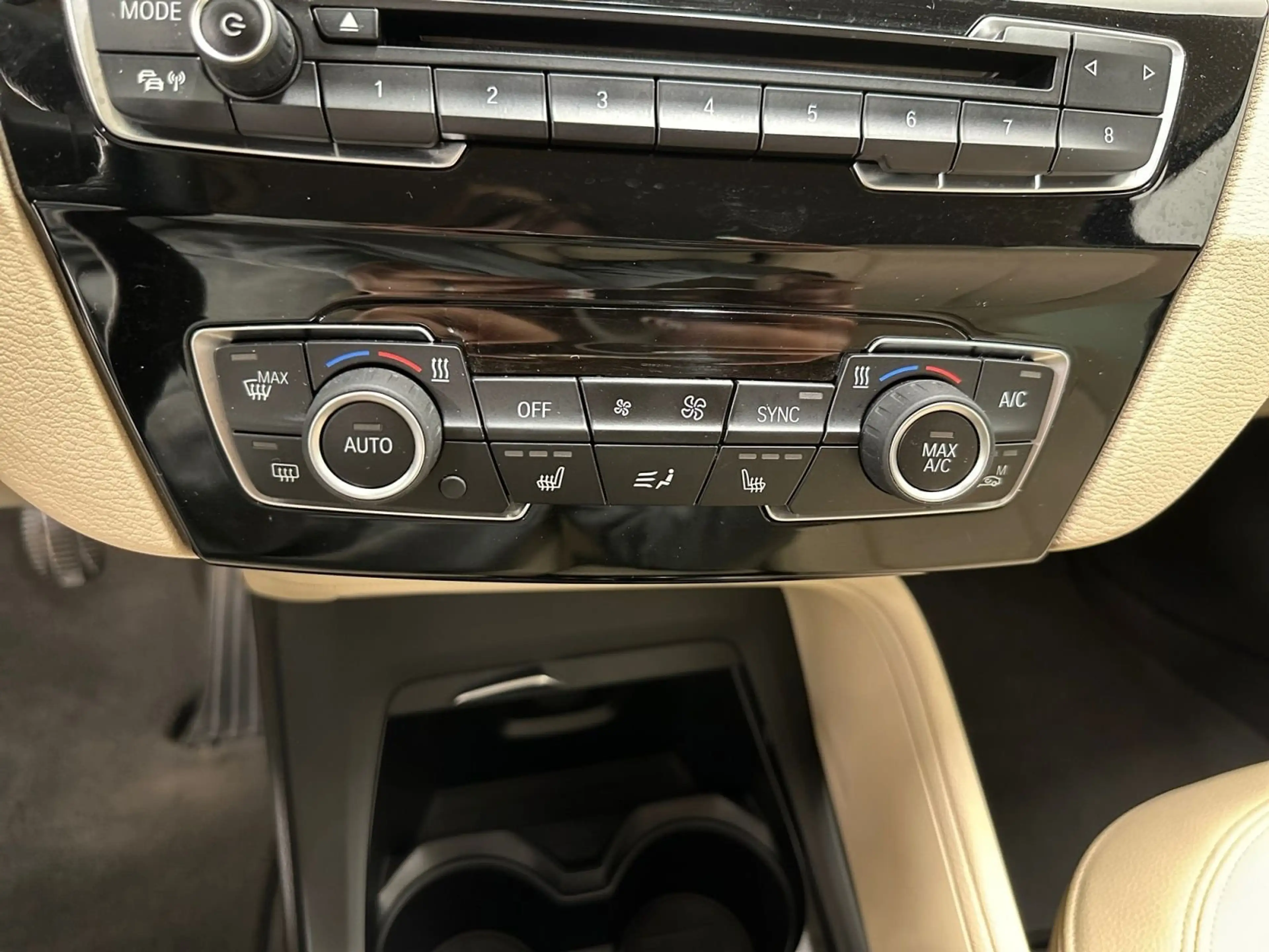 BMW X1 sDrive18i Leder GPS Verw.Zetels Dig.Airco Alu — photo 15