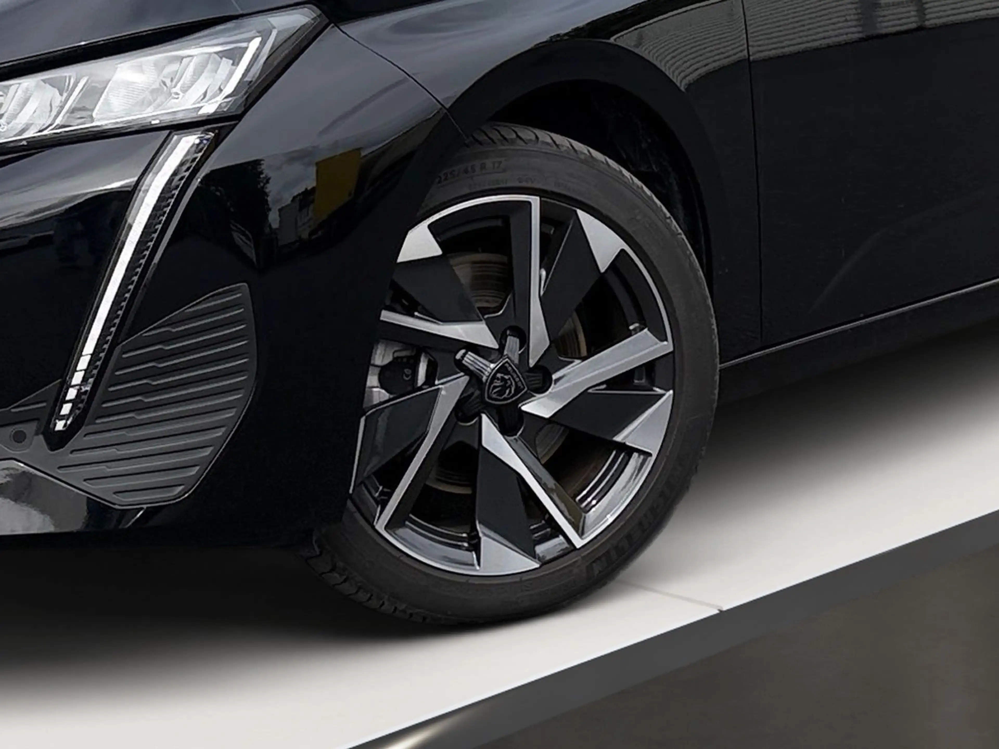 Peugeot 308 Hybrid 136 Allure 360°Kamera Keyless LED Nav — photo 4
