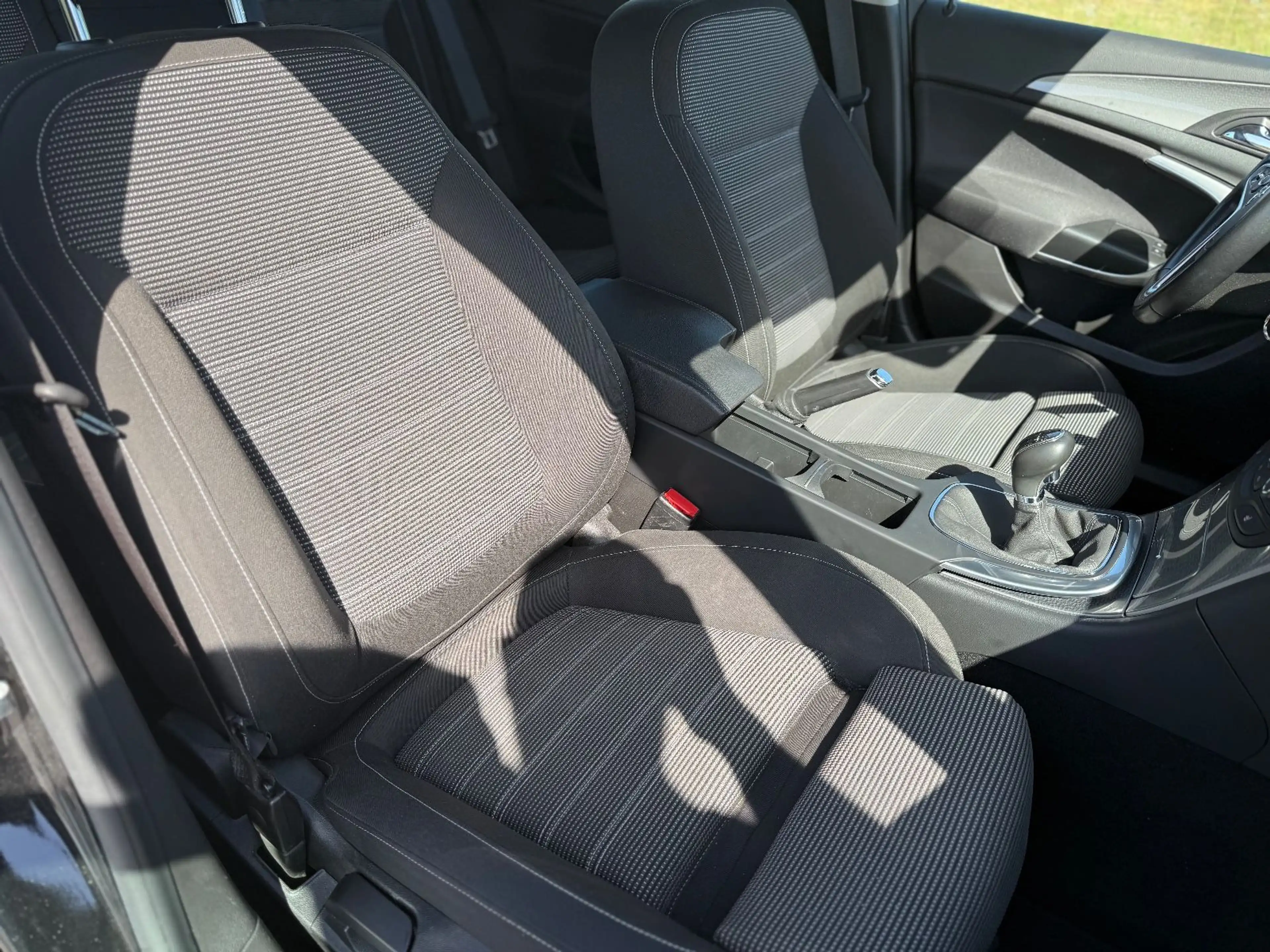 Opel Insignia 1.6 CDTI Sports Tourer *NAVI+18"ZOLL* — photo 10