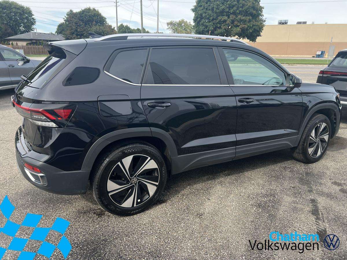 2026 Volkswagen Taos Comfortline 4MOTION — photo 5