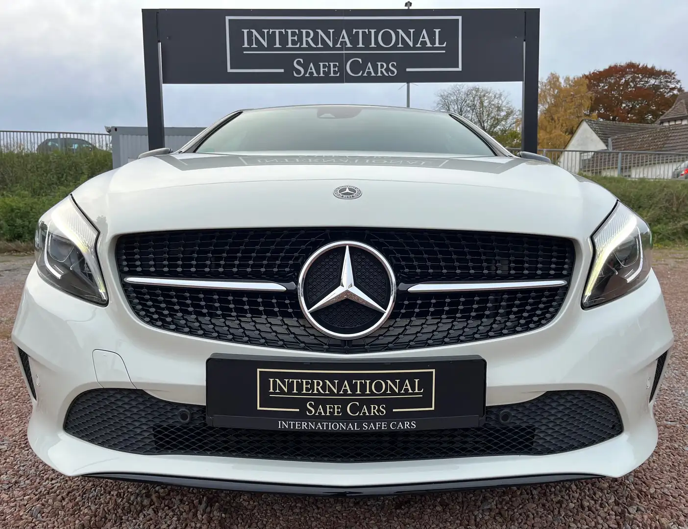 Mercedes-Benz A 220 d Automatik / 2.Hand / Kamera / Keyless Go / LED Weiß - 2