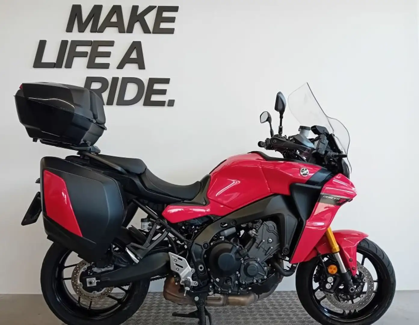 Yamaha Tracer 9 GT Rosso - 1