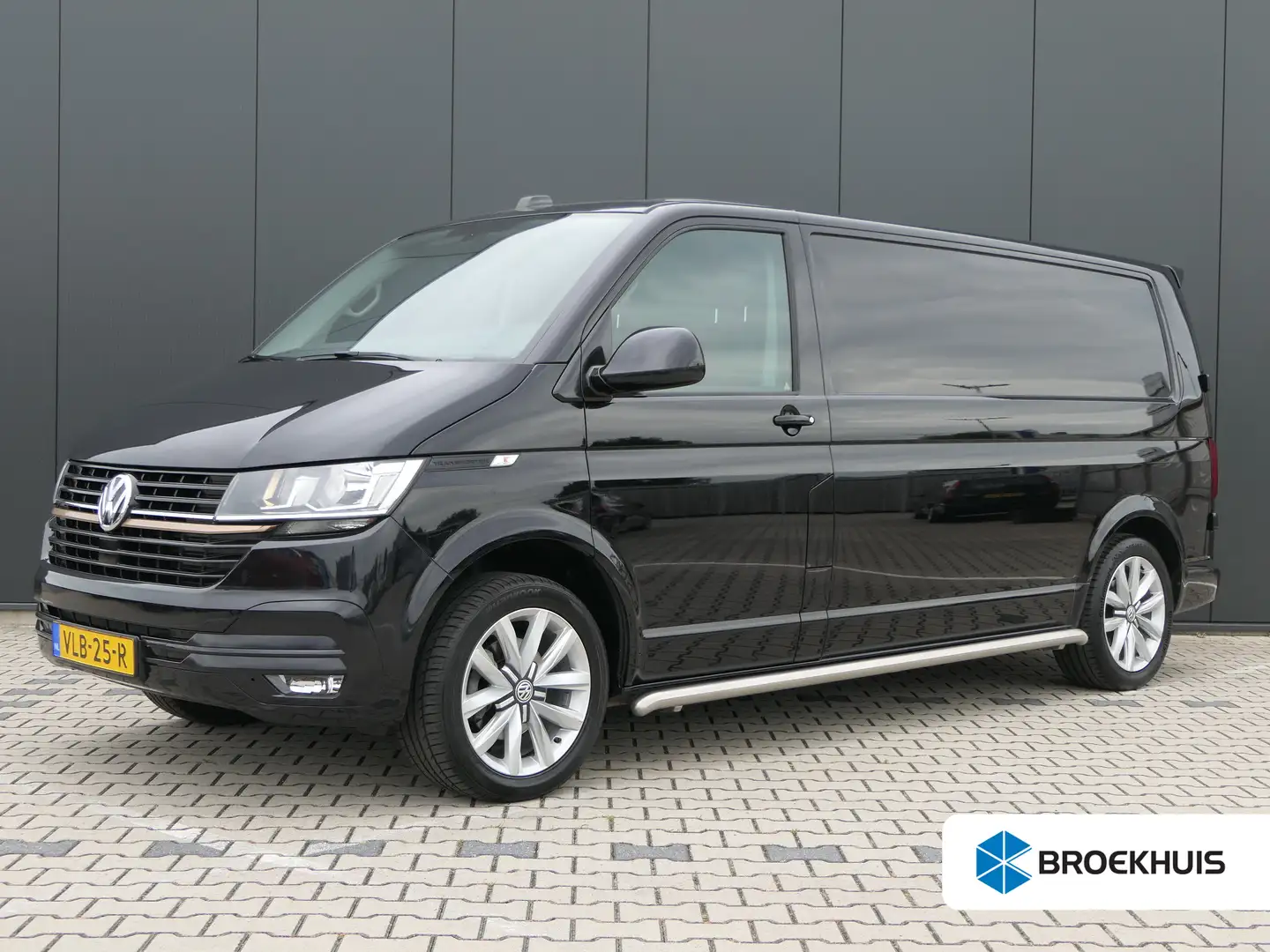 Volkswagen Transporter 2.0 TDI L2H1 28 | Lengte 2 | Leder | Uitgebreide I Zwart - 1