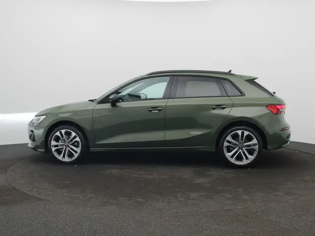 Audi A3 view 4