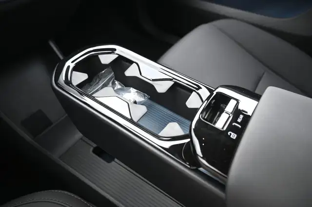 Volvo Ex30 view 25