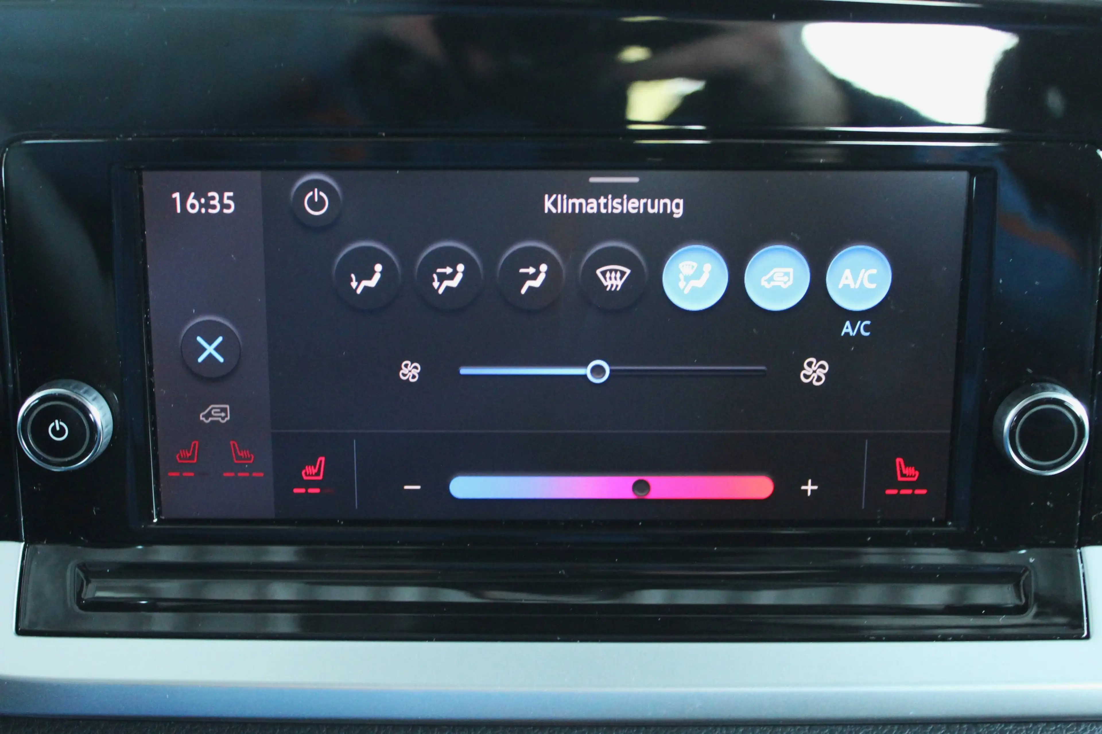 Ford Tourneo Connect Titanium LED,Navi,BT,WinPak,Kamera,PDC,KeyFree, — photo 14