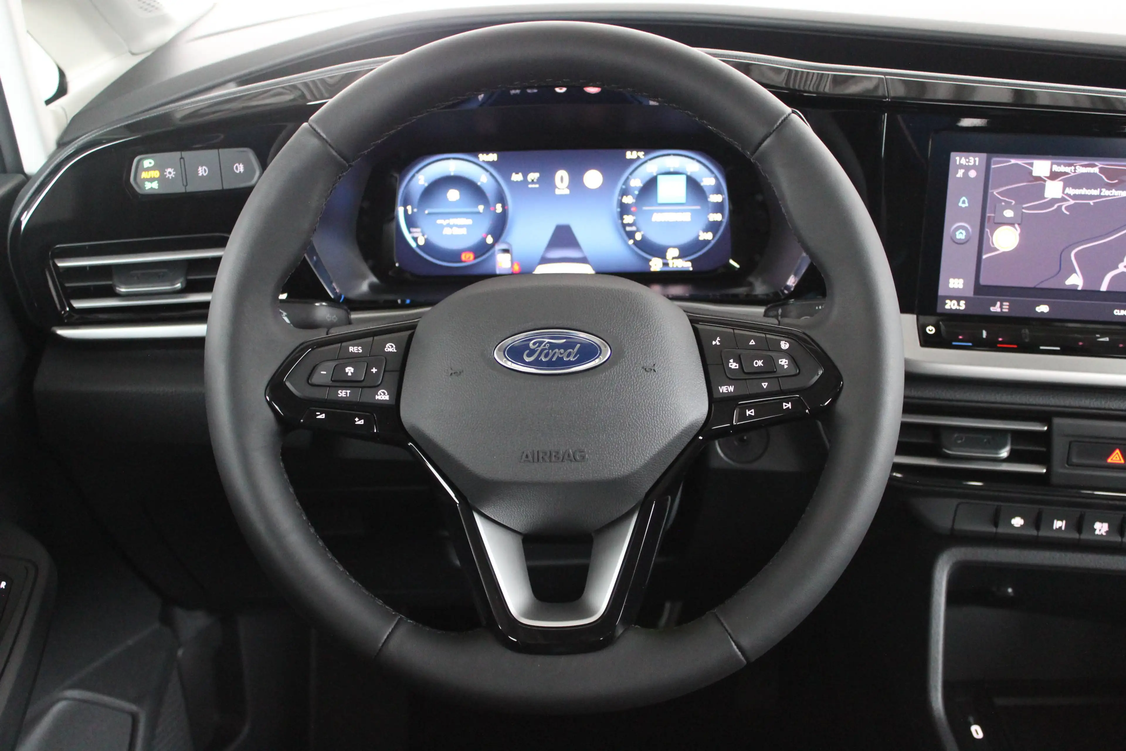 Ford Tourneo Connect Titanium LED,Navi,BT,WinPak,Kamera,PDC,KeyFree, — photo 6