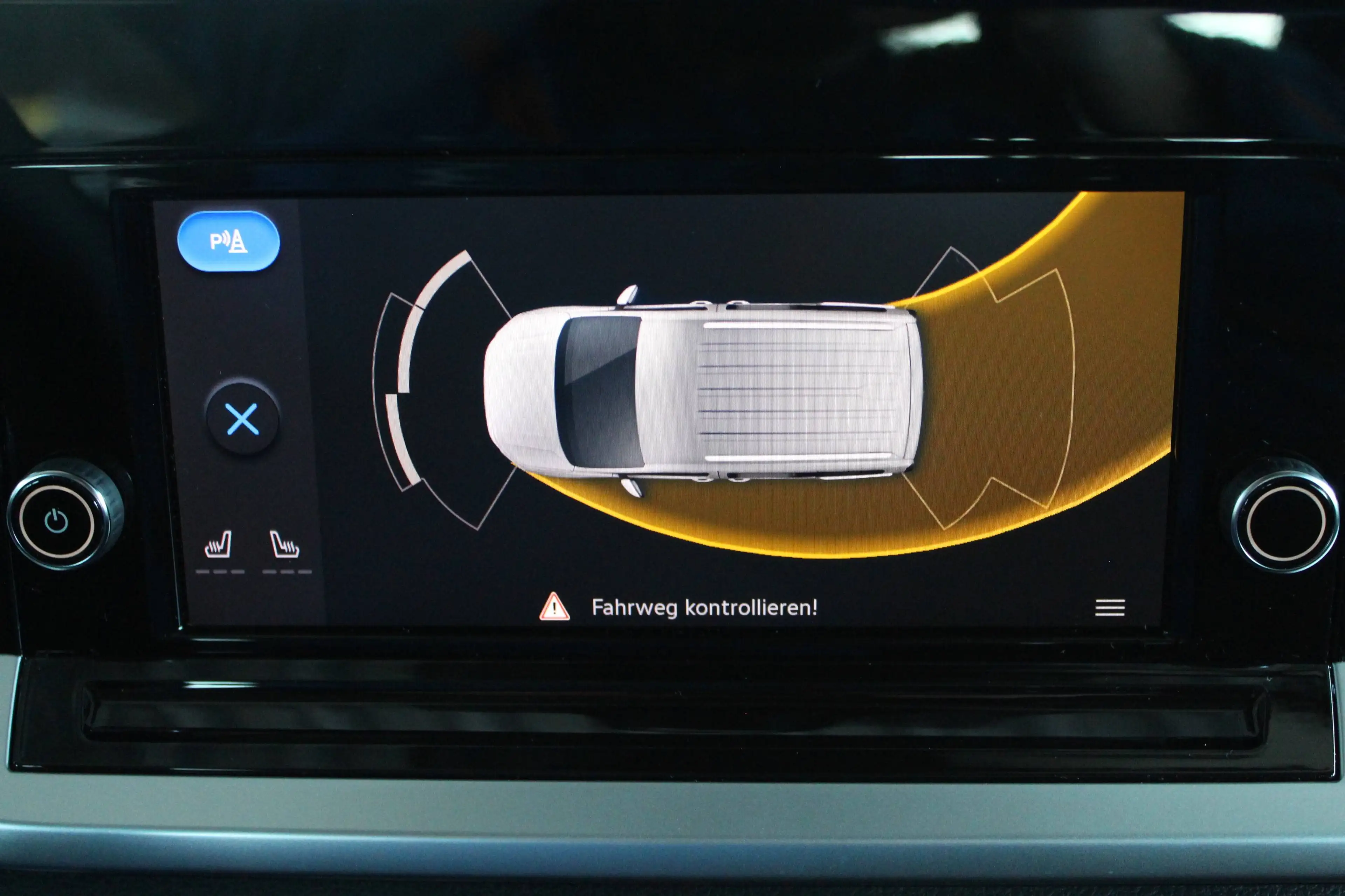 Ford Tourneo Connect Titanium LED,Navi,BT,WinPak,Kamera,PDC,KeyFree, — photo 5